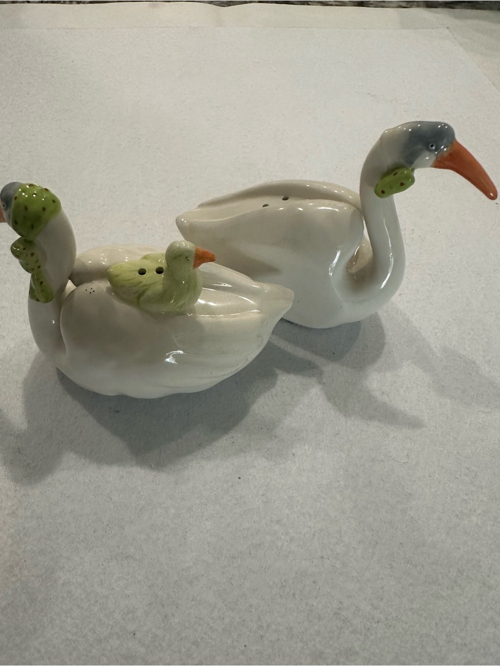 Department 56 White Swan Salt & Pepper Shaker Set with Green Ducklings